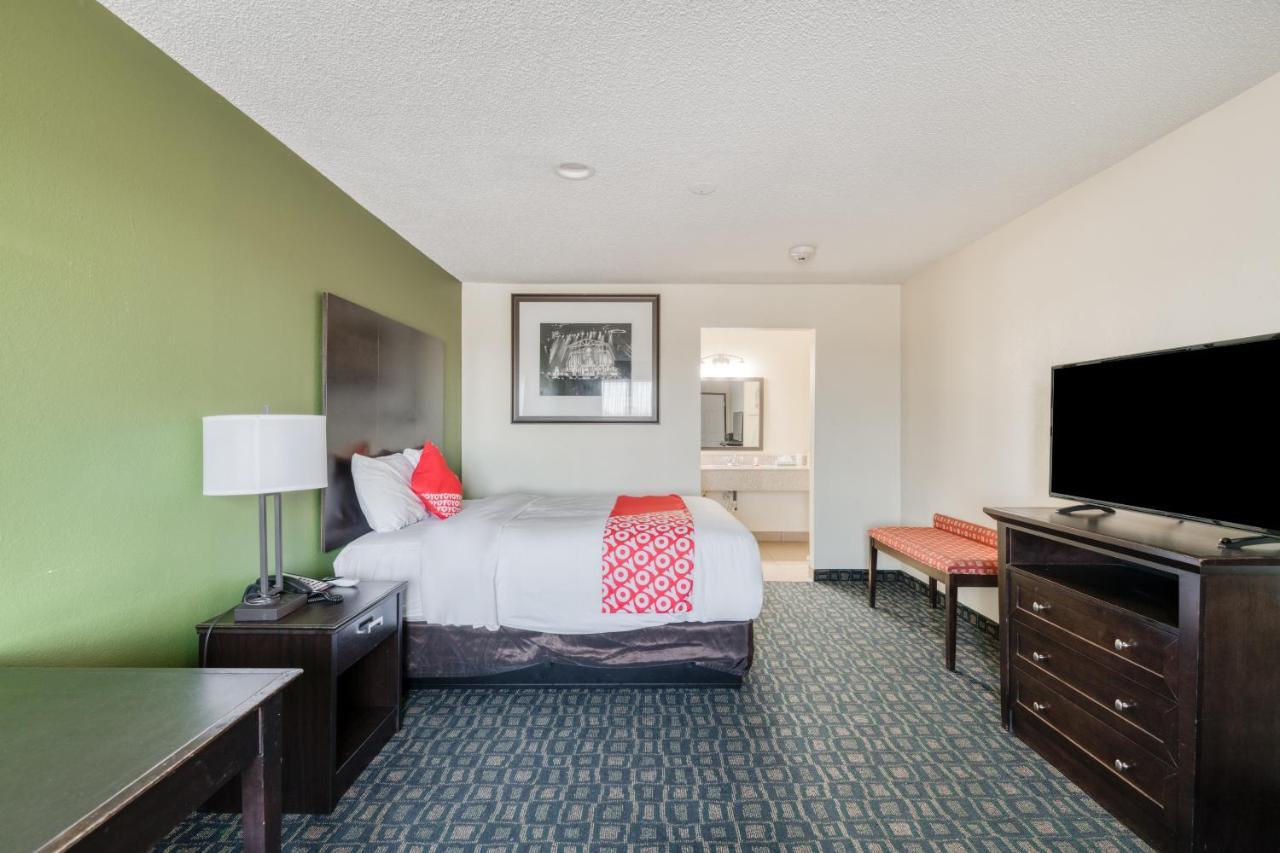 Oyo Hotel Rosenberg Tx I-69 エクステリア 写真
