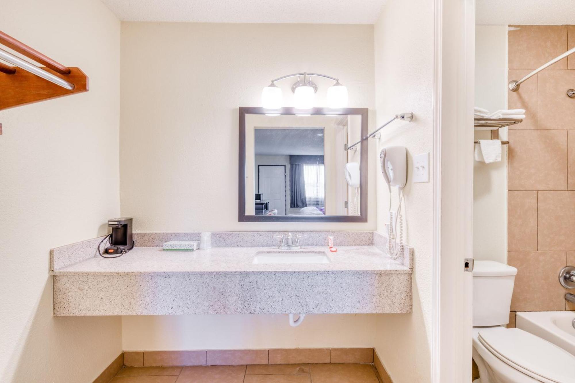 Oyo Hotel Rosenberg Tx I-69 エクステリア 写真