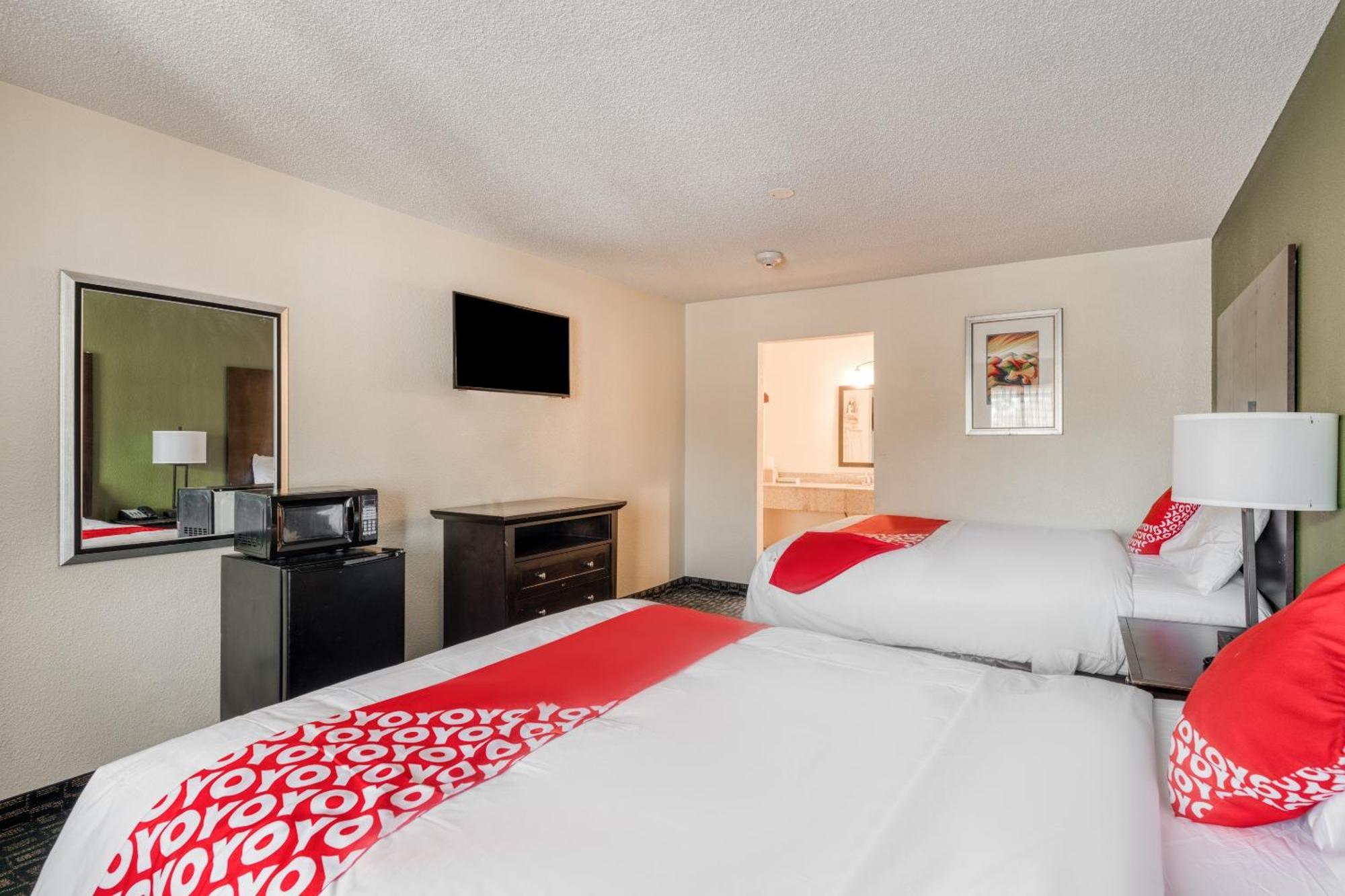 Oyo Hotel Rosenberg Tx I-69 エクステリア 写真