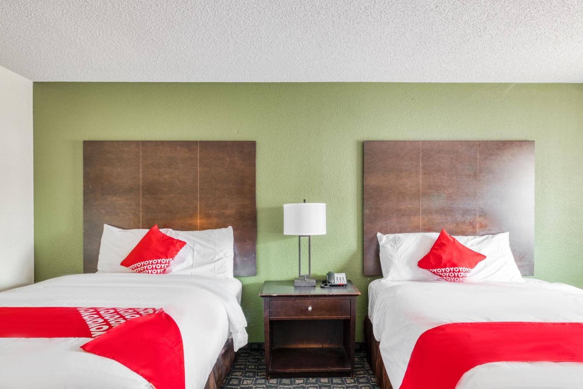Oyo Hotel Rosenberg Tx I-69 エクステリア 写真